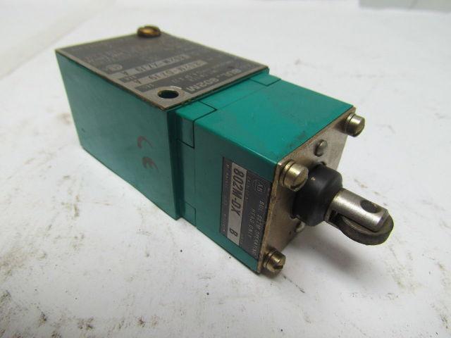 Allen Bradley 802M-DZJ9 Pre Wirer Factory Sealed Limit Switch 5-24VDC 1.1A