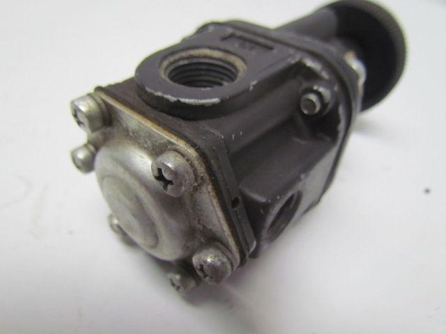 Fairchild 1000 Governaire Pneumatic Air Pressure Regulator 3/8npt Precision
