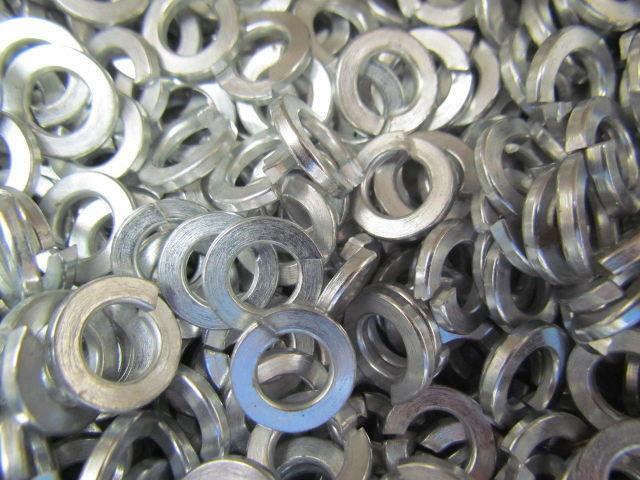 3/8" zinc plated split ring washer 1 lot of aprox 7500 pcs bulk pack