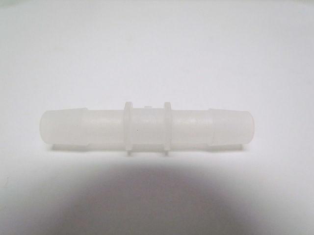 C0-6NK 3/8" Splicer Natural Kynar Barbed Lot of 37 HHO