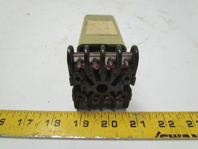 Eagle Signal CG912A3 120V Ac/DC Time Delay Relay w/Base 0-16 Sec.