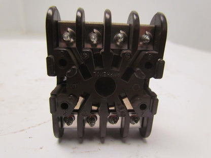 Eagle Signal CG912A3 120V Ac/DC Time Delay Relay w/Base 0-16 Sec.