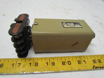 Eagle Signal CG907A3 120V AC/DC Time Delay Relay W/Base 0.25-1.75 Sec
