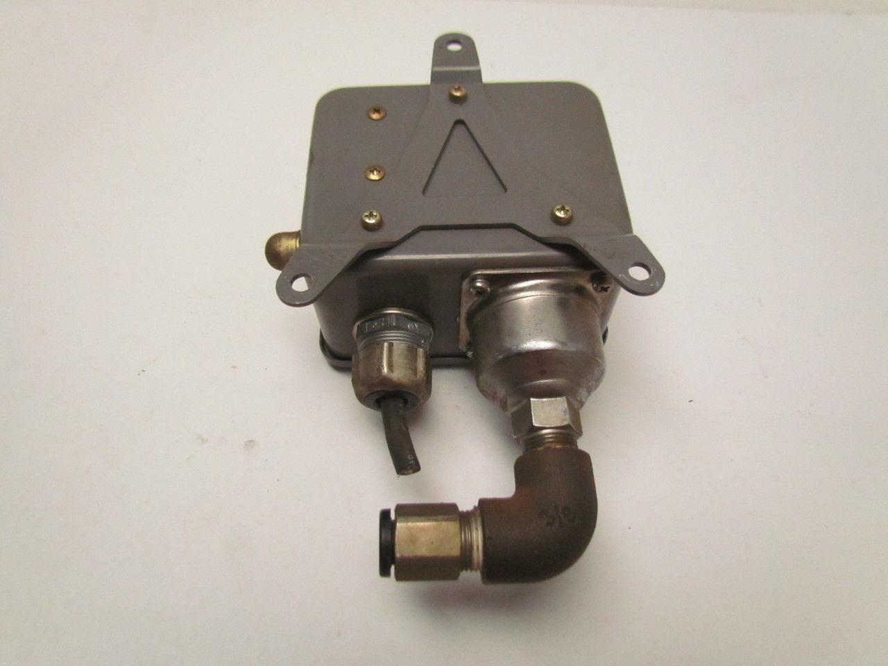 SM ISG130-031-XJ Pressure Control Pressure limit 15KGF/CM squared