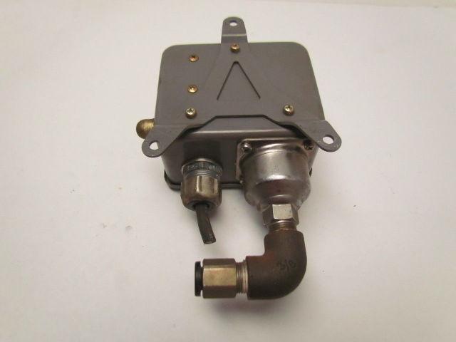 SM ISG130-031-XJ Pressure Control Pressure limit 15KGF/CM squared