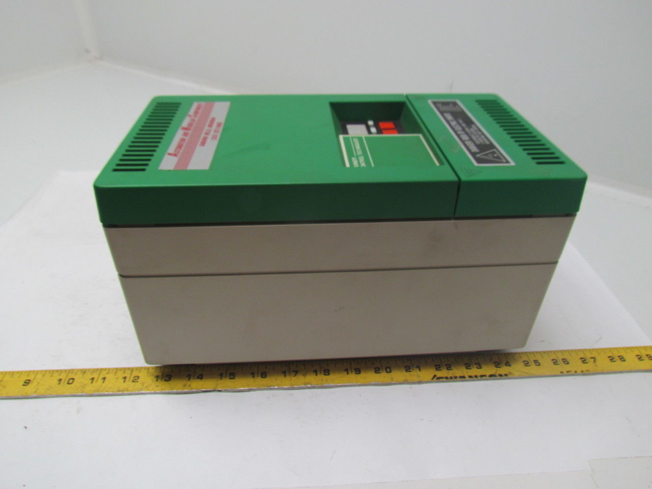 Warner Control CD 05 V.F.Inverter 5HP max motor size 380/480V 50/60HZ 3PH