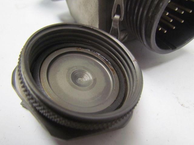 Amphenol ZZM 2516 12 45 Deg Connector Housing 3016-255F Cap 19Pin Male