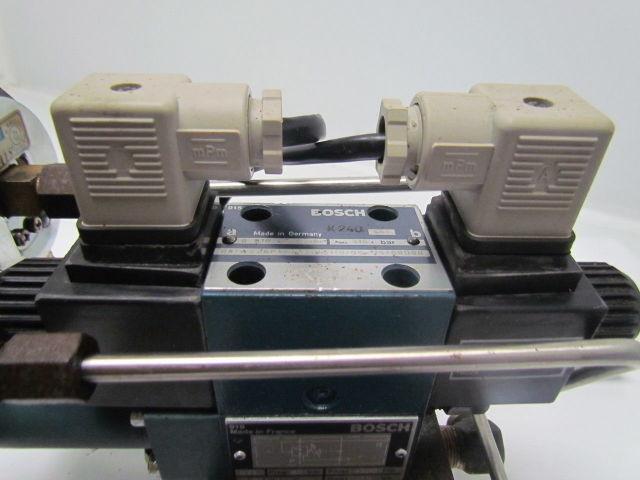 Bosch D-810-091-436 Hydraulic Valve Assembly Hyundai HIT15S