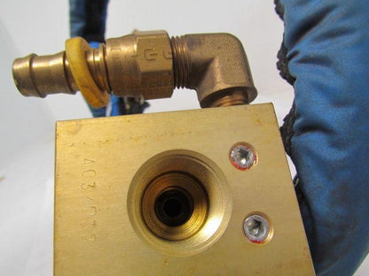 Saint Clair CA0142A362-199-05 Adhesive Pump 5ft Hose Temperature Controlled