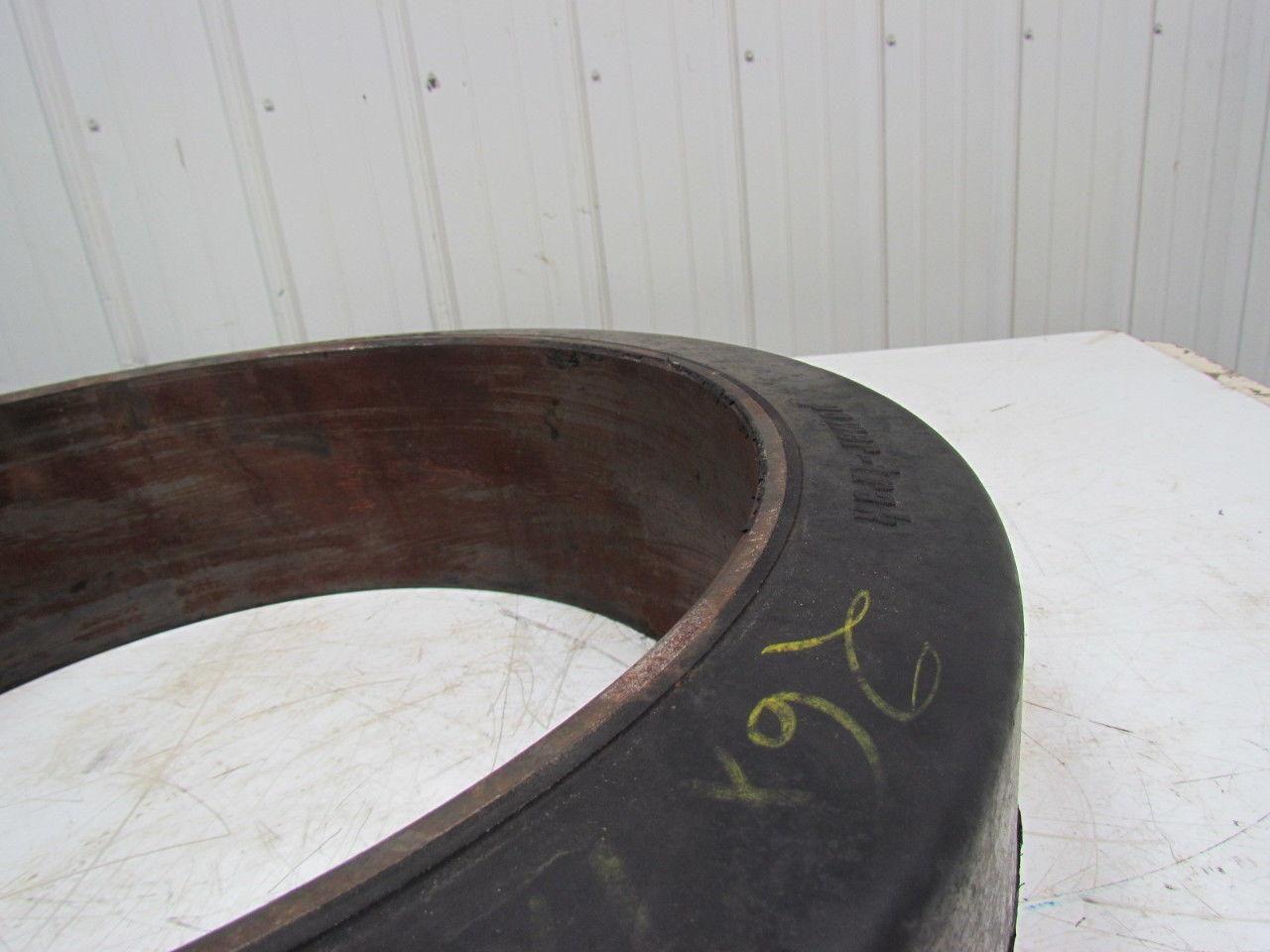 Bearcat 26"x7"x20" Press On Solid Rubber Hi-Profile Forklift Tire Wheel