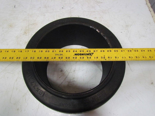Monarch 16-1/4"x7"x11-1/4" Press On Solid Forklift Tire Wheel 413x178x286
