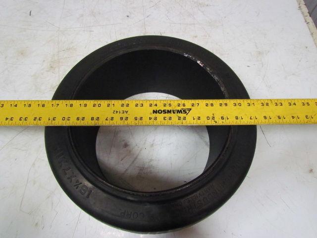 Monarch 16-1/4"x7"x11-1/4" Press On Solid Forklift Tire Wheel 413x178x286