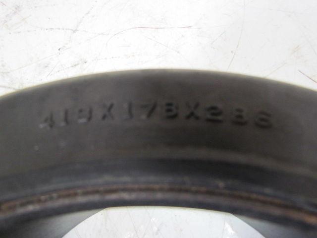 Monarch 16-1/4"x7"x11-1/4" Press On Solid Forklift Tire Wheel 413x178x286