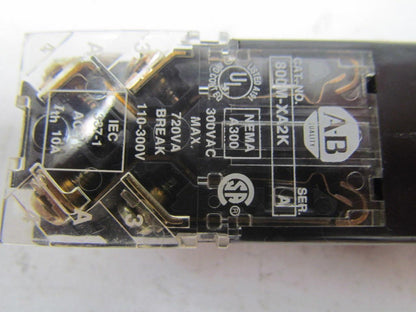 Allen Bradley 800MR-QAL24S Push Button Lighted Switch Green Lens