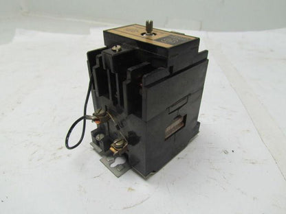 General Electric CR120B D030** Relay 3-Pole NO 600 Volt