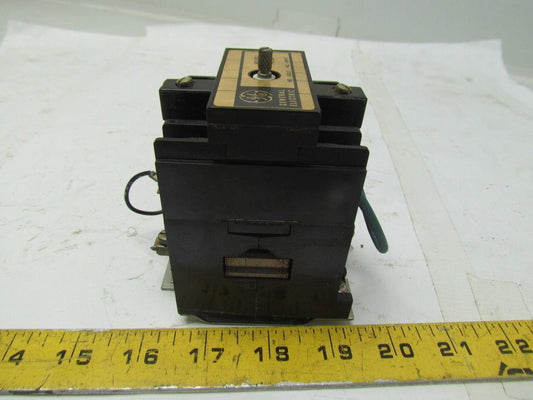 General Electric CR120B D030** Relay 3-Pole NO 600 Volt