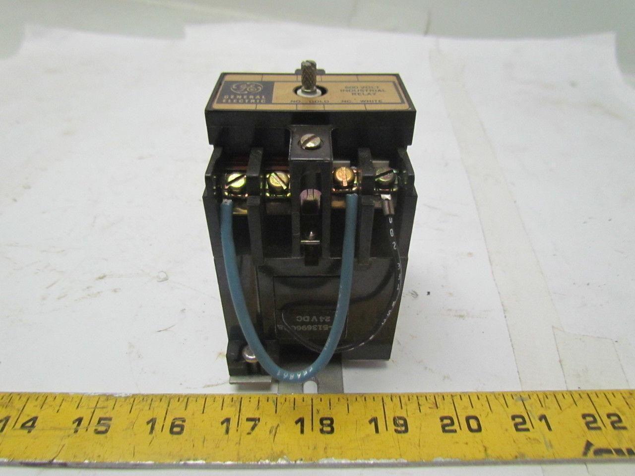 General Electric CR120B D030** Relay 3-Pole NO 600 Volt
