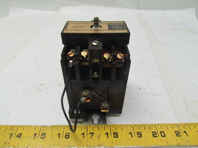 General Electric CR120B D030** Relay 3-Pole NO 600 Volt