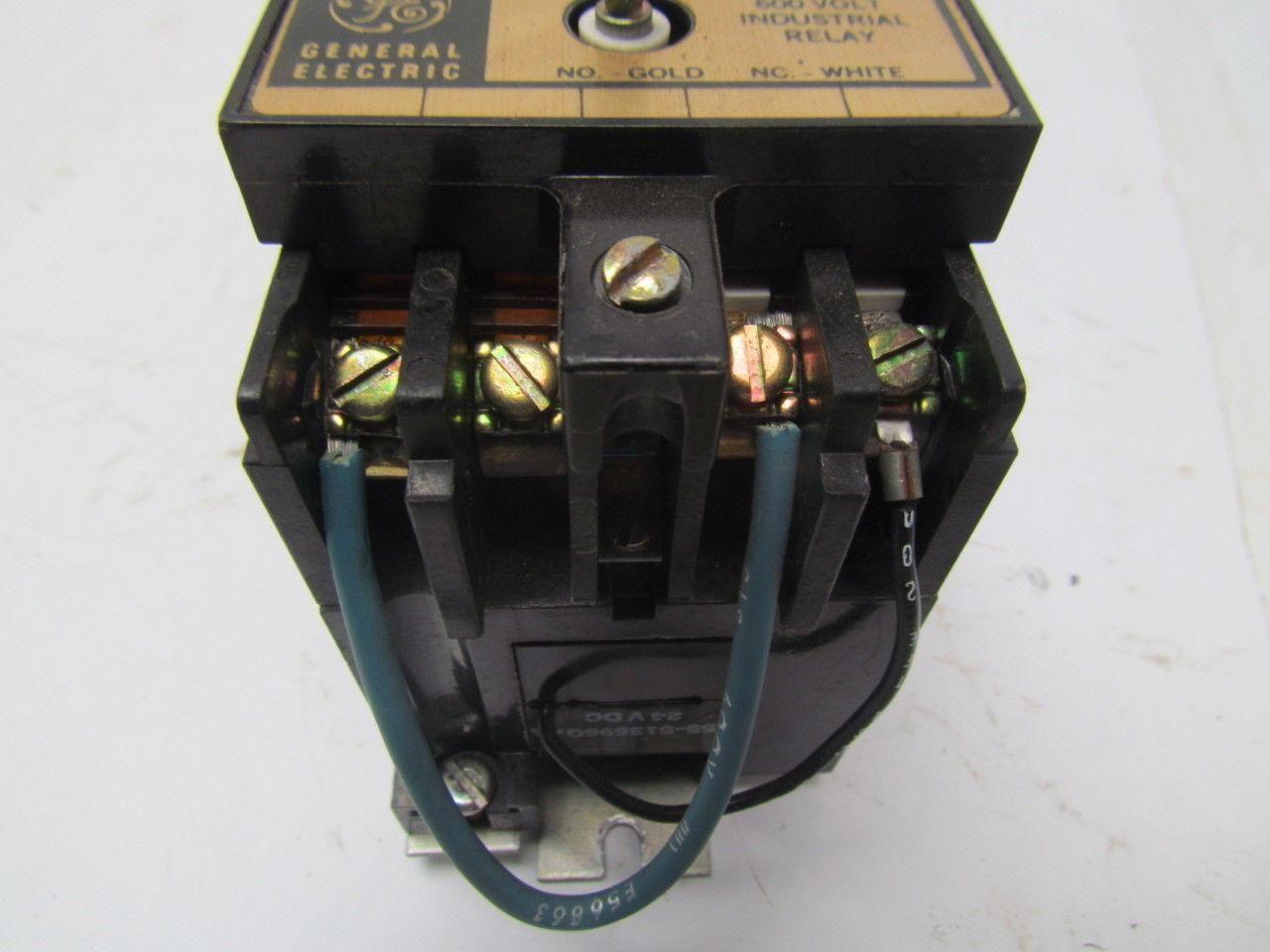 General Electric CR120B D030** Relay 3-Pole NO 600 Volt