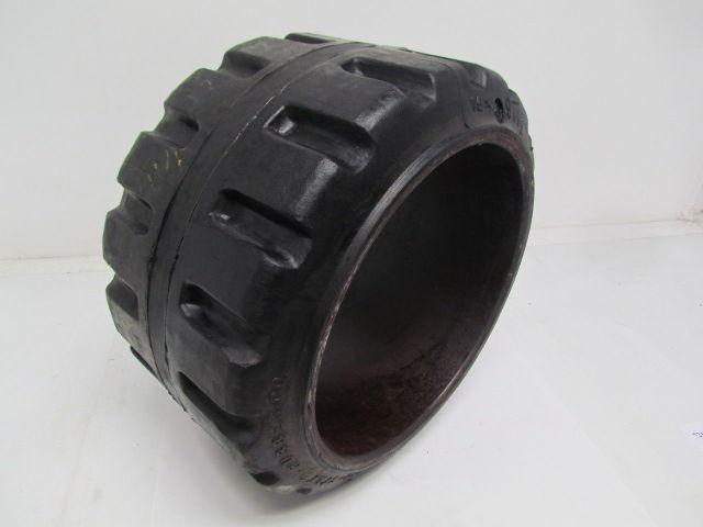 Tri-State Rubber 15"X9"X11-1/4" Press On Solid Traction Forklift Tire Wheel