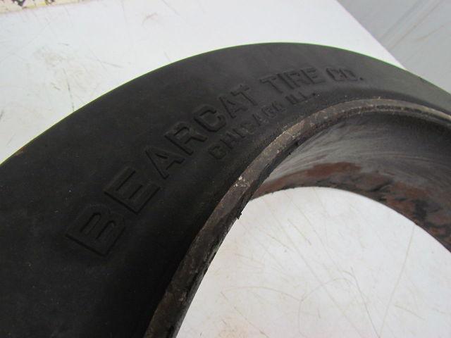 Bearcat 26"x5"x20" Press On Solid Rubber Smooth Forklift Tire Wheel
