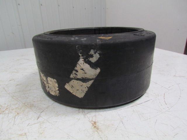 Bearcat 15"X7"X11-1/4" Press On Solid Rubber Smooth Forklift Tire Wheel