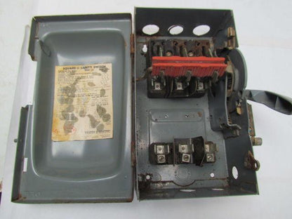 Square D H361 30 amp 600Volt fusedsafety switch disconnect