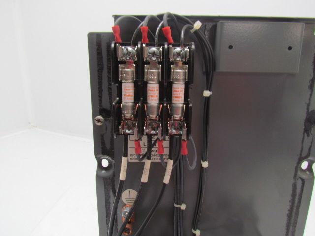 Myron Zucker Calmount Capacitor KNM43003-3 3KVAR 480 volt 3PH 60HZ Nema 12