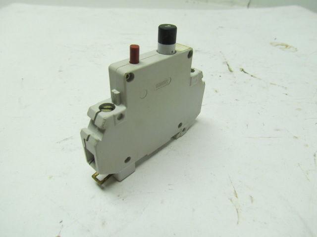 Square-D Class 9080 Type GCB 70 Ser B Thermal-Magnetic Circuit Protector 7 Amp