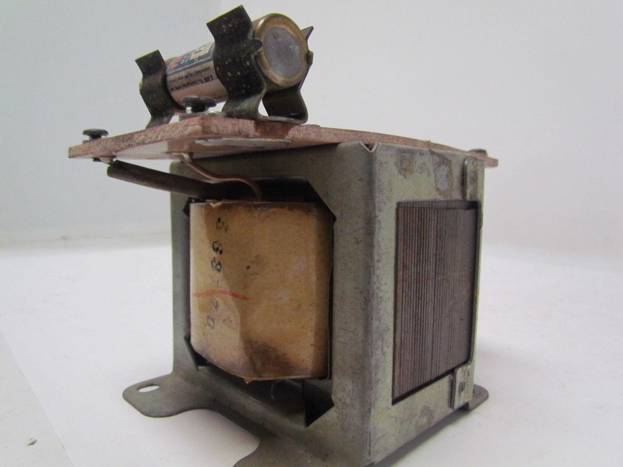 General Electric 9T56Y3170 control transformer .200 KVA 220/208 V Pri 24V Sec