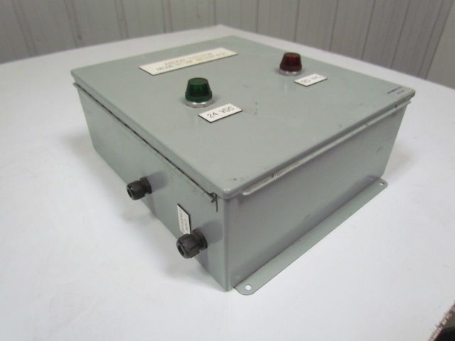 Sola Hoffman SLS-24-024T 1614CH 24VDC Regulated Power Supply in enclosure panel