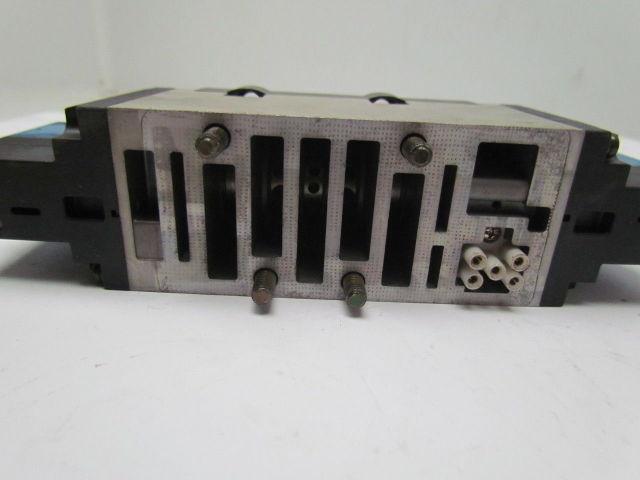 SMC Syndevco VSS8-8-FG-D-3EZ-V1 4/5 Port Solenoid Valve New