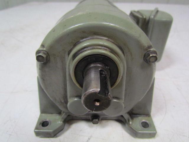 Fuji SSG202P20 Foot mount Gear motor .27HP 230-460V 75-90 Output RpM