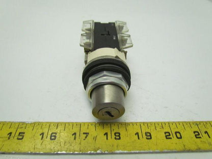 Allen Bradley 800T-H36 Ser.T Rotary Switch 30.5mm 2 POS Lock cylinder no Key