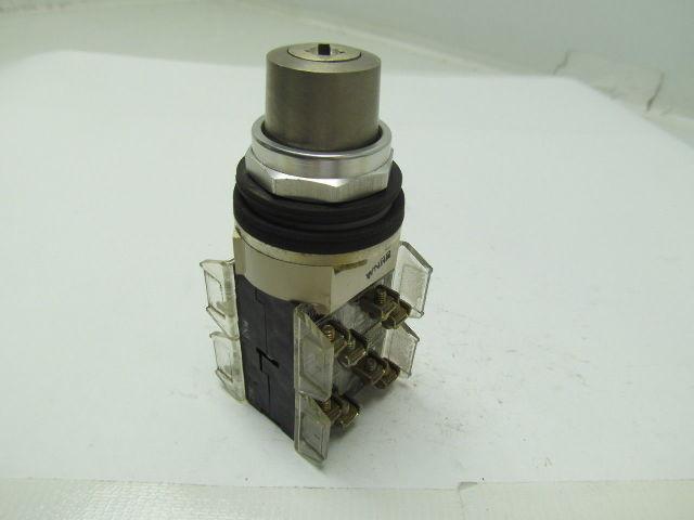 Allen Bradley 800T-H36 Ser.T Rotary Switch 30.5mm 2 POS Lock cylinder no Key