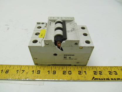 SIEMENS 5SX2 B40 40A 3 pole circuit breaker