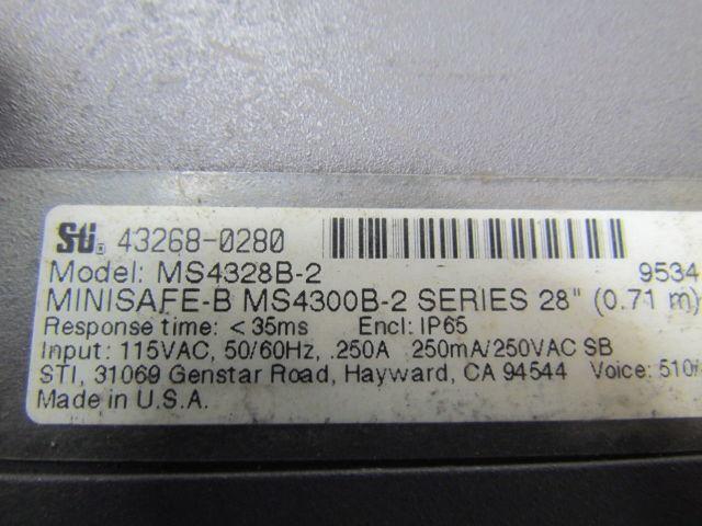STI Scientific Technologies MS4328B-2 2 Light Curtain Controller 115VAC w/ Cords