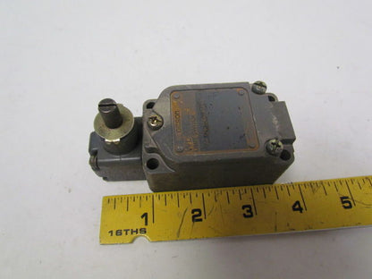 Omron WL-GCA2-TS High Precision Two Circuit Limit Switch 1/2-14 NPT w/Ground