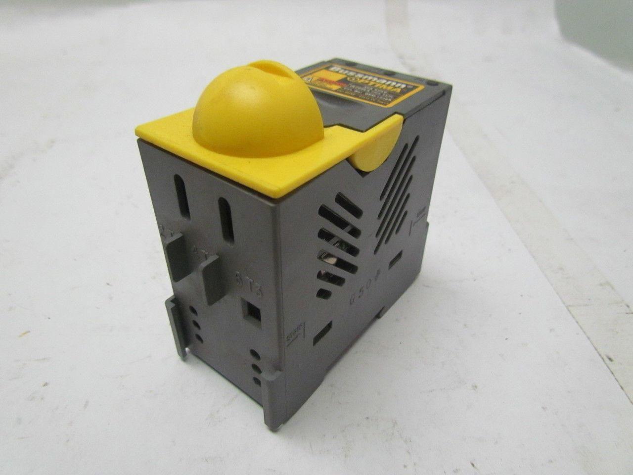 Bussmann Optima IR200kA/OPM1038R 3 Pole class CC Fuse Holder 30A 600V