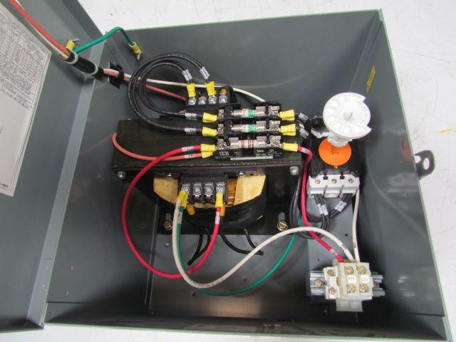 Square D SK3000G2 Ser.A Transformer Disconnect 50/60Hz 480/575V Pri. 115 Sec.