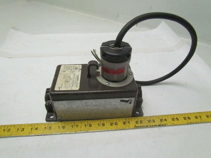 Cooper Du-All Hanger 513N Fixture Fitting For Damp Locations 277V 10A w/Plug