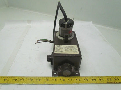 Cooper Du-All Hanger 513N Fixture Fitting For Damp Locations 277V 10A w/Plug