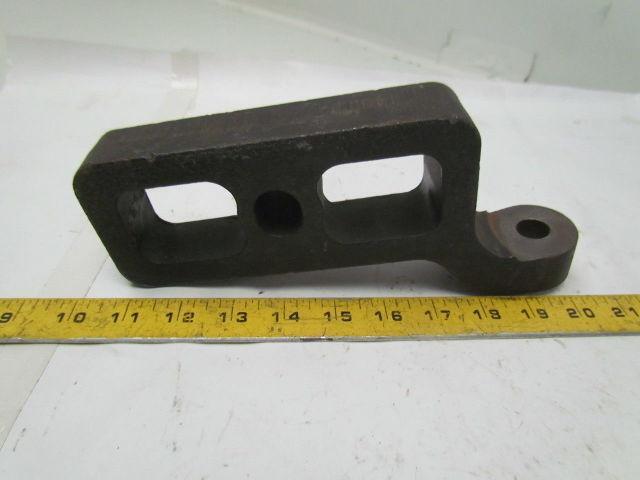 International 3870338C1 K10F Front left hand shackle axle bracket