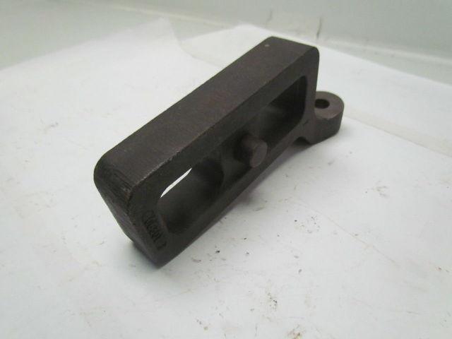 International 3870339C1 J10F Front right hand shackle axle bracket