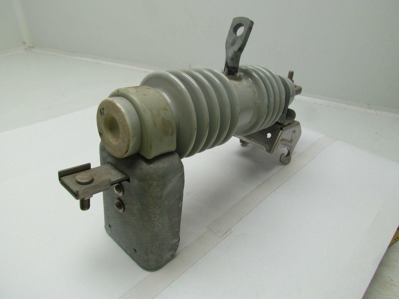 Joslyn 100/200 A Fuse 300A Blade high voltage arrestor over-head pole top