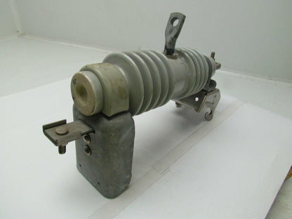 Joslyn 100/200 A Fuse 300A Blade high voltage arrestor over-head pole top