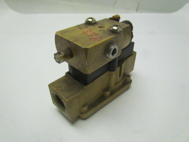 Master Pneumatic A60041 Single Point injection lubricator for air tools 1/2"NPT
