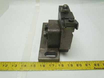 Manchester 206-156 Tool Holder Separator on mounting block pictured