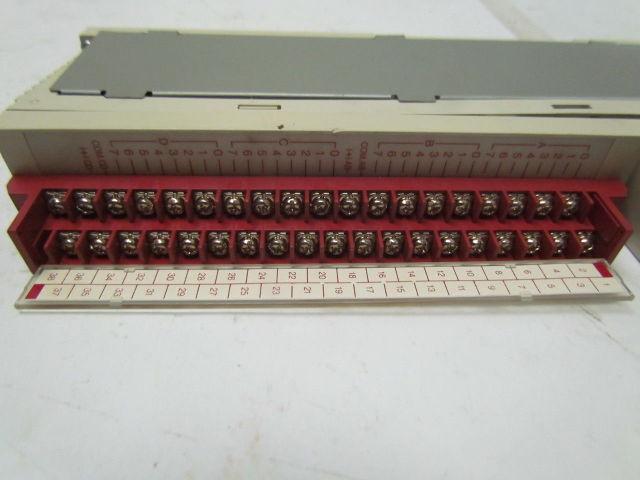 Sharp JW-32S DC output module 5/12/24VDC 1A sink output 32 points
