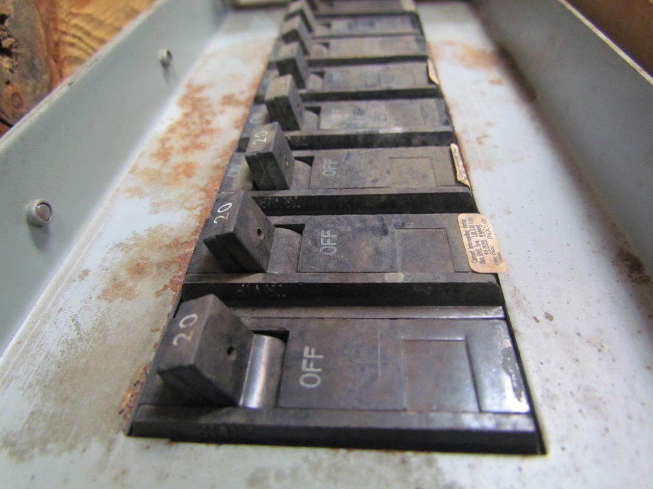 General electric Class CTL CD536629 Panelboard type NLAB Style 1 240Y/120VAC